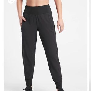 New without tags distance jogger Athleta